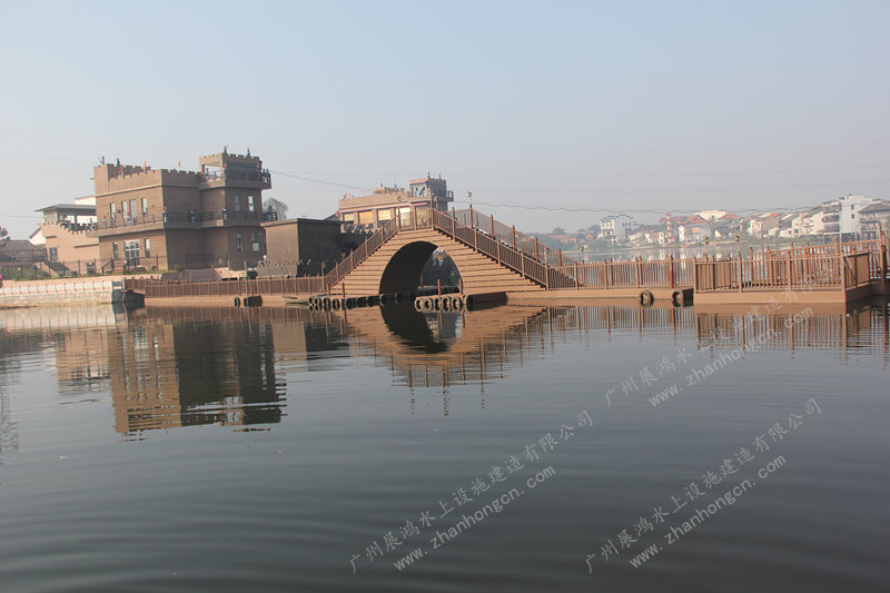 湖南靖港古鎮(zhèn)廬江水上浮橋